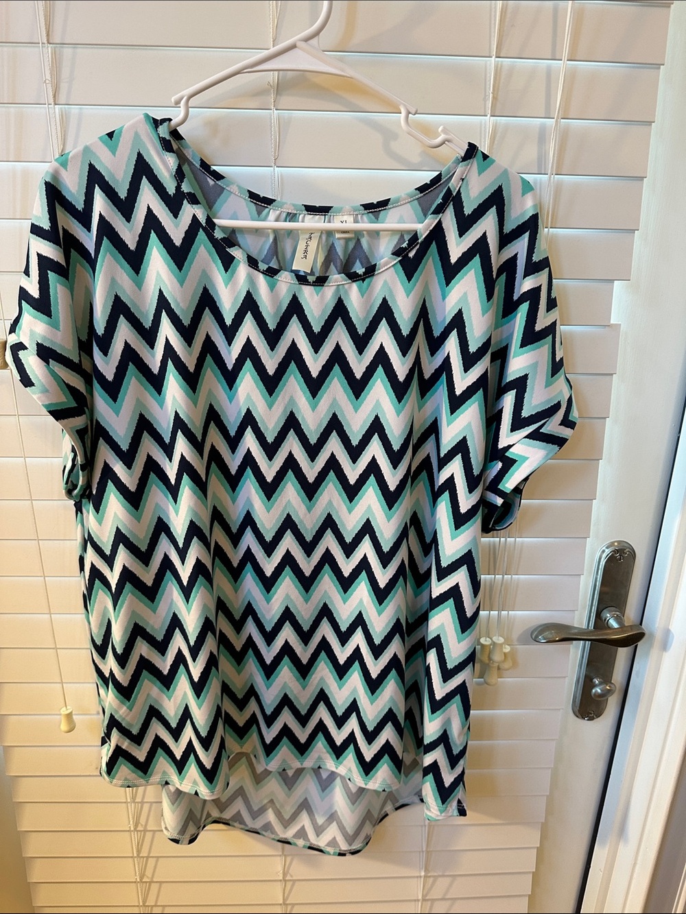 Tacera Zigzag Chevron Short Sleeve Blouse - Aqua, Navy & White